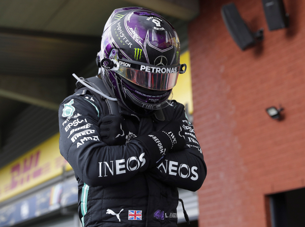 Hamilton sigue su imparable marcha