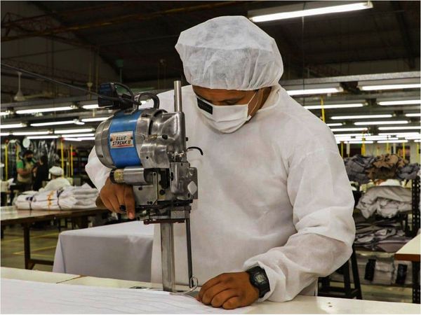 La industria textil se reconvierte y supera la crisis del Covid-19