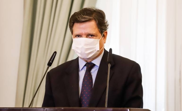 HOY / Ministro cumple 6 días de internación, sin complicaciones