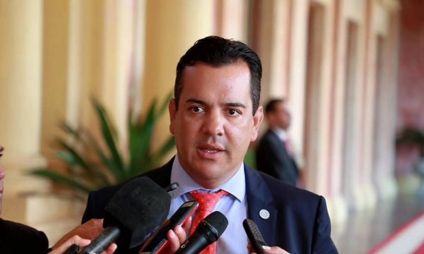 Imputan al ministro Rodolfo Friedmann