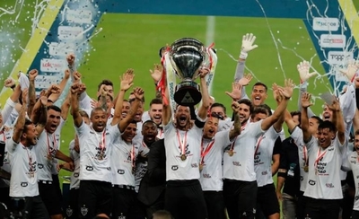HOY / Junior Alonso se consagra campeón en Brasil con el Atlético Mineiro