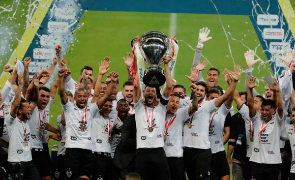 HOY / Junior Alonso se consagra campeón en Brasil con el Atlético Mineiro