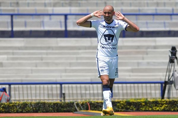 Carlos González convirtió en la goleada de Pumas - Fútbol - ABC Color
