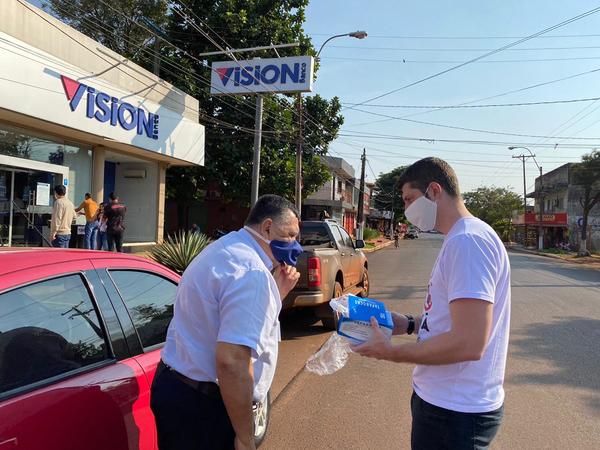 Distribuyen tapabocas a trabajadores de Hernandarias