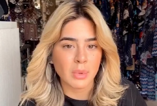 Influencer denuncia abusos de juez en disputa por niño