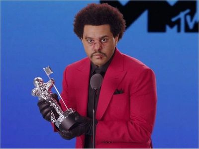 Blinding Lights nombrado mejor video del año en los VMA