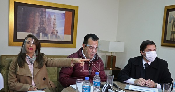 La Nación / Marly Figueredo, imputada por camioneta del año
