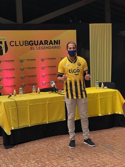 Cecilio ya es aurinegro - Guaraní - ABC Color