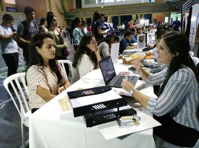 Lanzan feria virtual de empleo para cubrir 800 vacancias - Nacionales - ABC Color