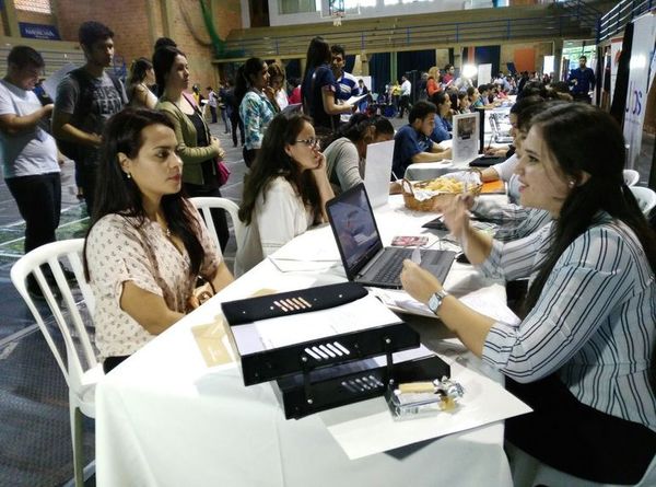 Lanzan feria virtual de empleo para cubrir 800 vacancias - Nacionales - ABC Color