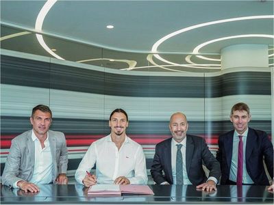 Ibrahimovic renueva con el Milan