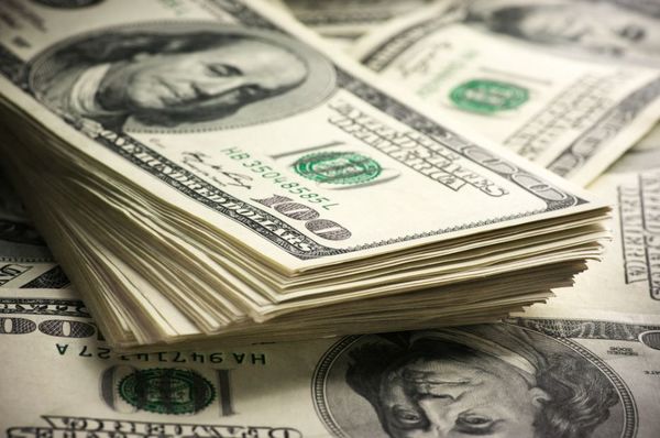 Dólar muestra mayor calma y retrocede levemente el pronóstico para fin de año - MarketData