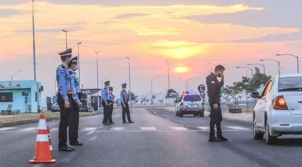 Crónica / Polis aprehendieron a 26 farristas “rova’atã”