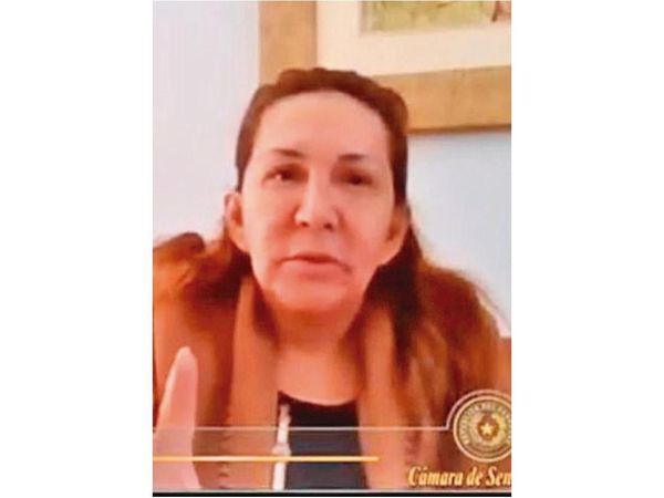 Comparan con otros casos de senadores que fueron echados