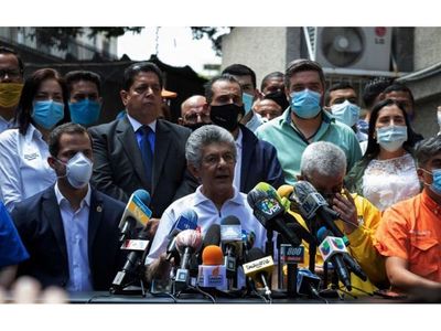Nicolás Maduro indulta a 110 opositores