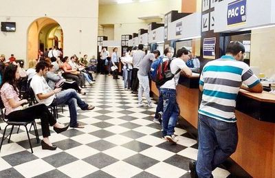 Ejecutivo presenta el PGN 2021 con la promesa de ajustarse el cinturón - Nacionales - ABC Color