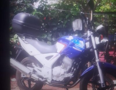 Roban motocicleta de vivienda