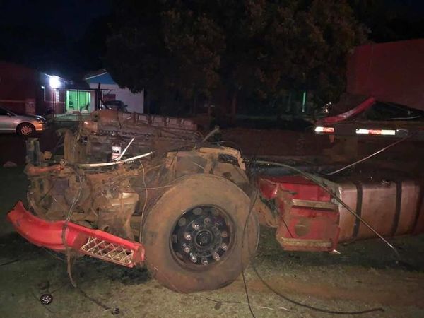 Camionero muere en violento accidente - ABC en el Este - ABC Color
