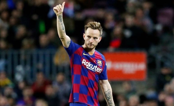 HOY / Rakitic vuelve al Sevilla y firma un contrato hasta 2024