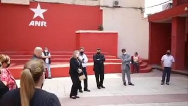 Senadora acompaña inquietud de seccionaleros de la Junta de Gobierno