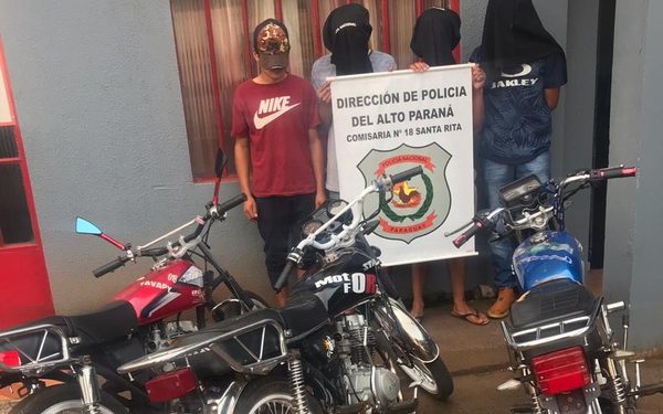 Tres jóvenes motociclistas detenidos por pasearse sin registro de conducir – Diario TNPRESS