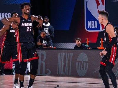 Heat sorprenden a Bucks y toman ventaja