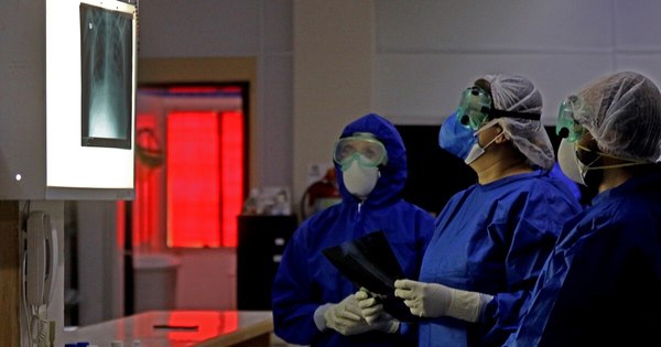 La Nación / Paciente recuperado: “Su forma de actuar es devastadora. No da casi síntomas, pero te rompe por dentro”