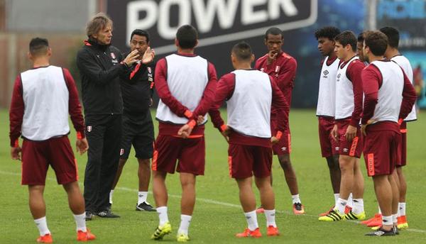 Perú comienza a entrenar con la mente puesta en Paraguay y Brasil