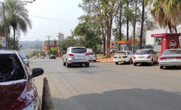 Conductor intentó arrollar a una agente de la PMT por tomar una foto