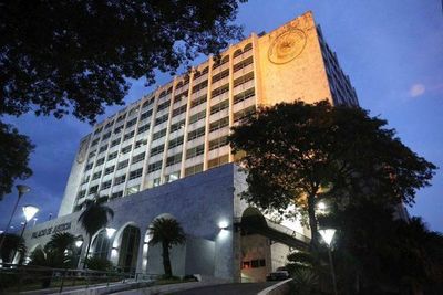 Detectan retraso en unos 4.000 procesos disciplinarios a funcionarios judiciales - Nacionales - ABC Color