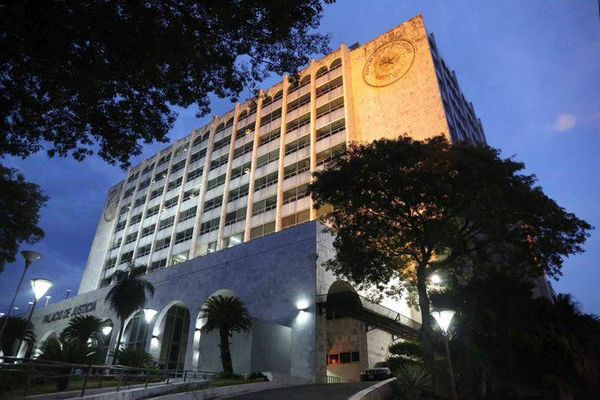 Detectan retraso en unos 4.000 procesos disciplinarios a funcionarios judiciales - Nacionales - ABC Color