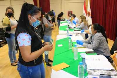 Estudiantes de Caazapá recibirán pago por becas la próxima semana