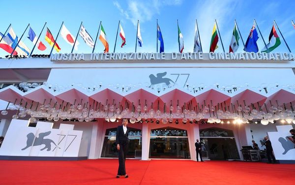 La Mostra se blinda contra el virus y cambia el perfume por el desinfectante - Cine y TV - ABC Color