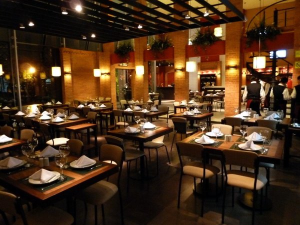 Bares y restaurantes adelantan que no podrán pagar aguinaldos