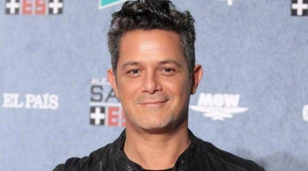 HOY / Alejandro Sanz compone una canción para la película "El verano que vivimos"
