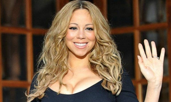 HOY / Mariah Carey ficha por Apple en el 25 aniversario de su himno navideño