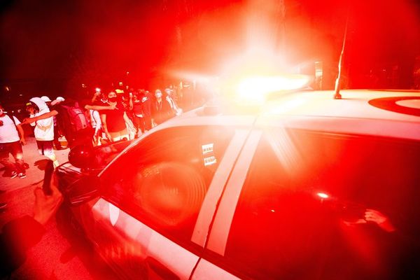Protestas en Los Ángeles tras muerte de hombre negro a manos de la policía - Mundo - ABC Color