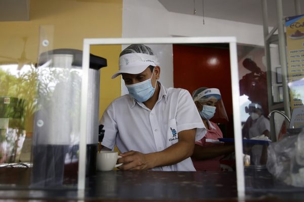 El Salvador pierde unos 700 millones de dólares en impuestos tributarios por la pandemia - MarketData