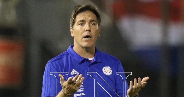 La Nación / Convocará una selección local