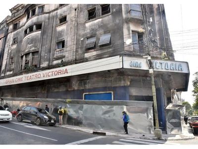 Ex Cine Victoria está en  proceso de limpieza para su revalorización