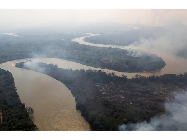 Incendios azotan con fuerza al Pantanal en Mato Grosso