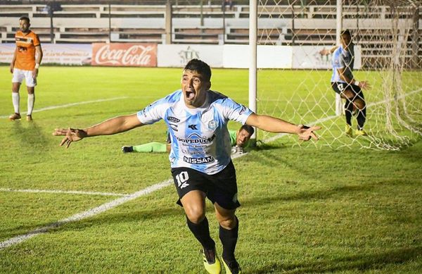 Duarte saca la cara como ídolo gua’i - Fútbol - ABC Color