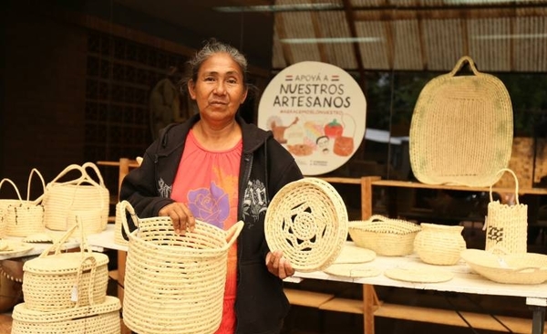 HOY / Una mano a la artesanía: diversidad de trabajos a la venta