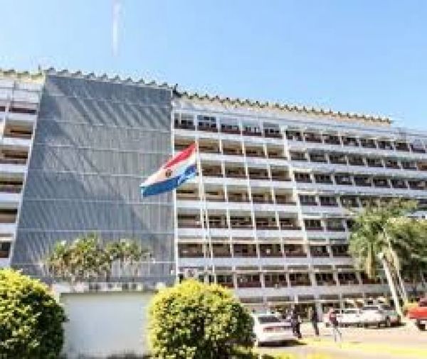 Funcionarios del IPS continúan exigiendo el pago de las gratificaciones por exposición al Covid