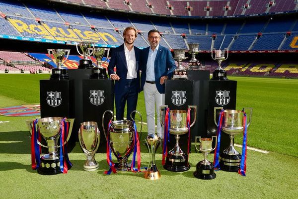 El adiós de Rakitic: “no hay mejor sitio en el que puedes estar que el Barça, si es jugando” - Fútbol - ABC Color