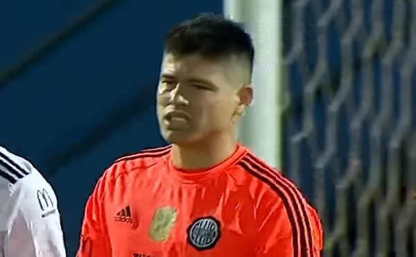 Aguilar no jugará, luego de ser protagonista en el clásico