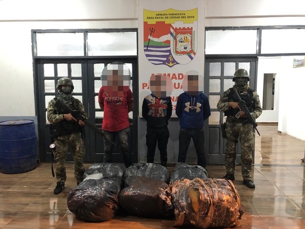 Marinos arrestan a presuntos contrabandistas en inmediaciones de la Usina Acaray