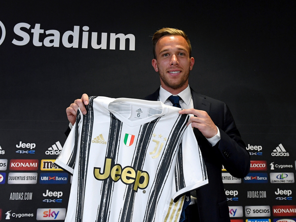 Juventus presenta oficialmente a Arthur