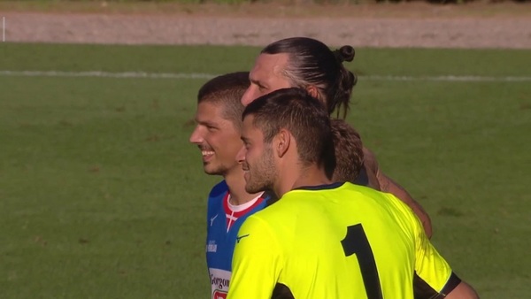 Ibrahimovic se lleva todos los flashes tras amistoso