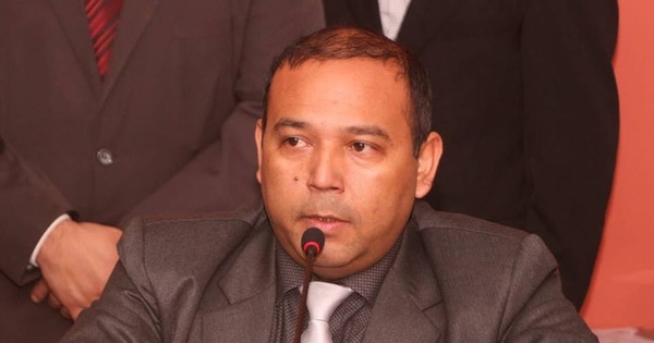 Junta Municipal suspende por 60 días a Carlos Ferreira